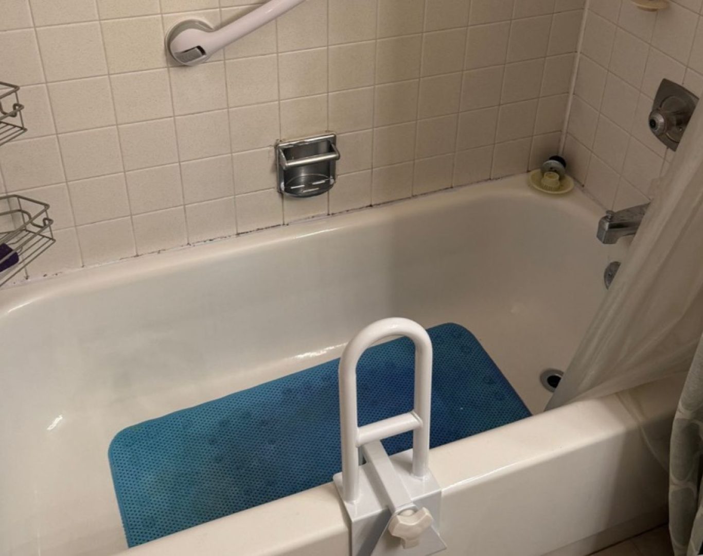 Stay Fresh Cleaning expert performing home cleaning service in Mundelein, IL, demonstrating skill, reliability, and care. Home Cleaning Service near me.